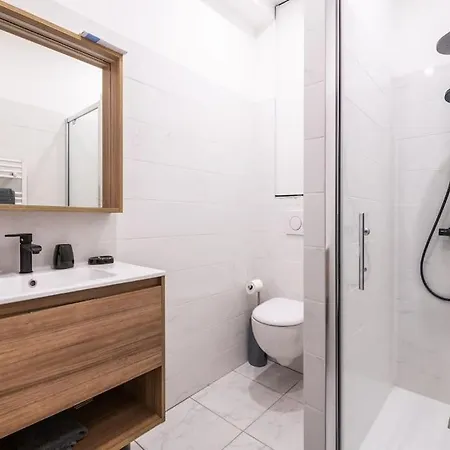 Cocon Avec Jacuzzi - Centre