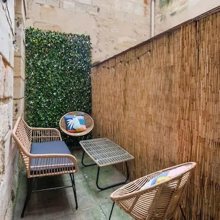 Cocon Avec Jacuzzi - Centre Apartment