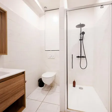Cocon Avec Jacuzzi - Centre