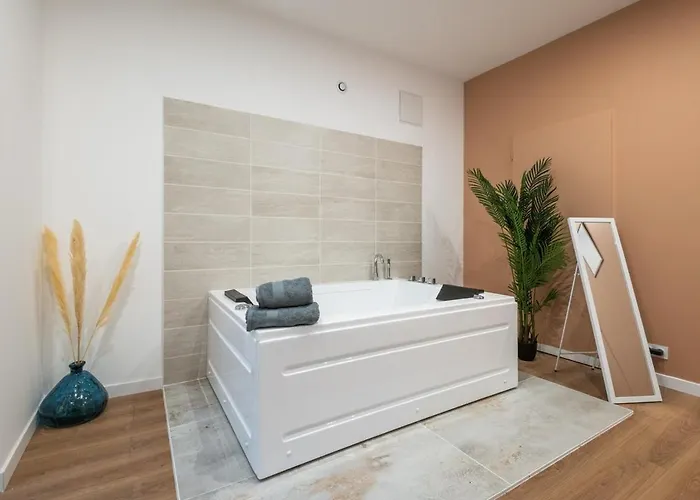 Cocon Avec Jacuzzi - Centre * Bordeaux